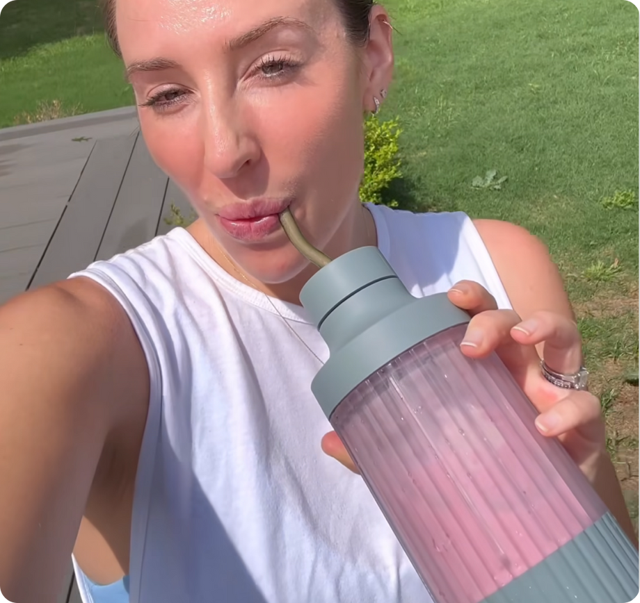Ellie Axtell's Mixed Berry + Banana Fiber Smoothie